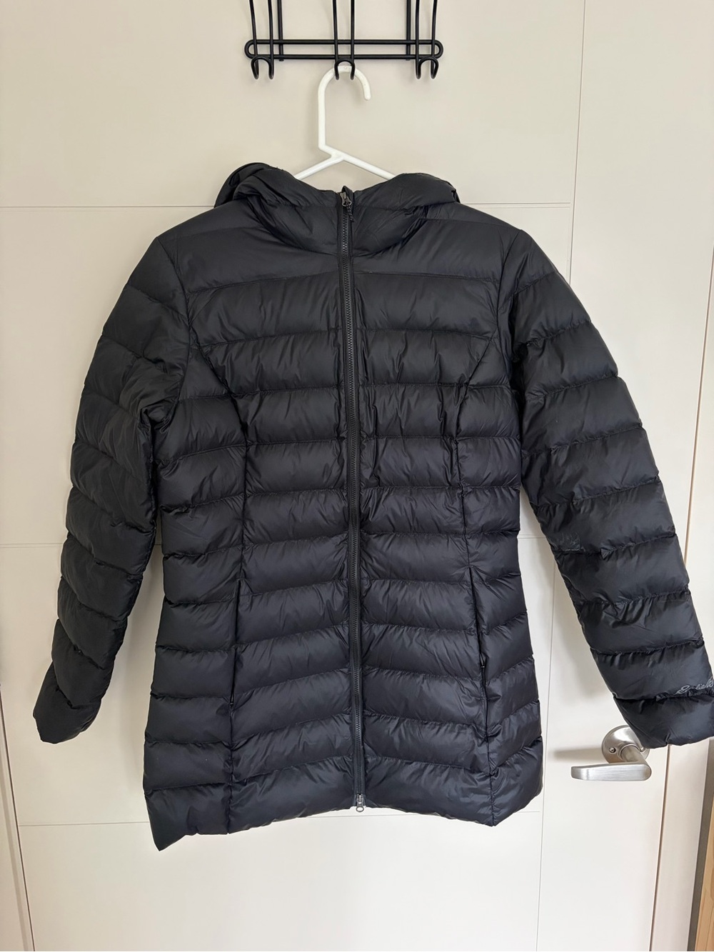 Women’s Lightweight Hooded Puffer Jacket - Black
